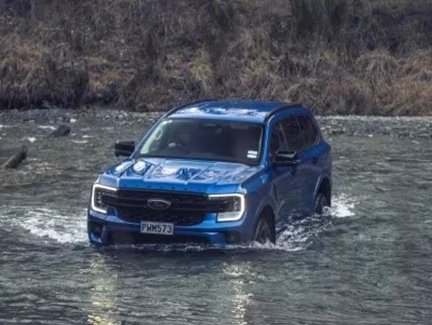 Một Số Lưu Ý Và Giải Đáp Về Lái Xe Ô Tô Qua Vùng Ngập Nước