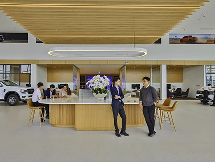 Showroom Huế Ford thiết kế sang trọng, hiện đại theo tiêu chuẩn Ford Signature 2.0.