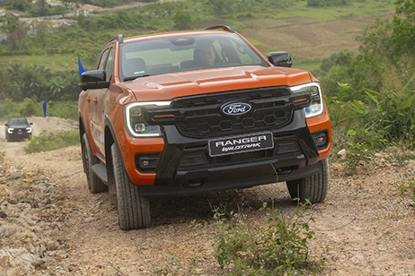 ranger wildtrak in orange on xf