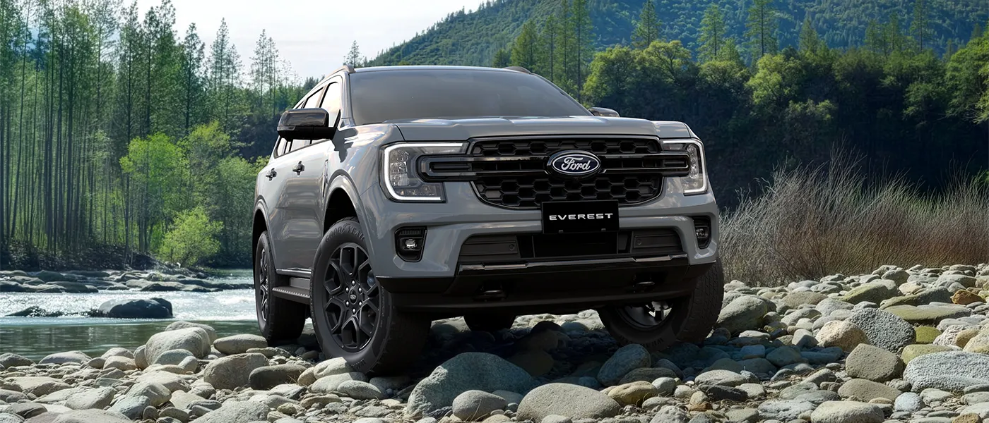 Ford Everest SUV 7 cho voi dong co hop so va cac tinh nang lai phu hop cho off road