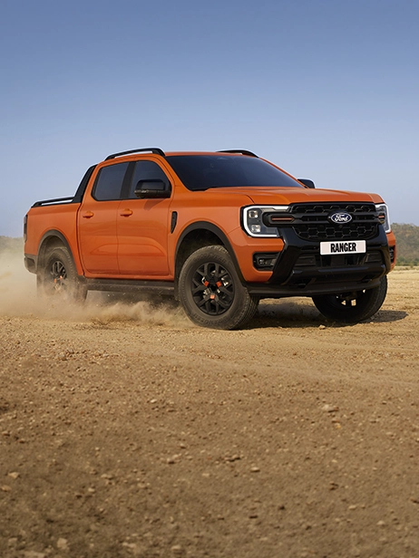 Front View Ranger Wildtrak 3.0L 4x4 AT In The Sand